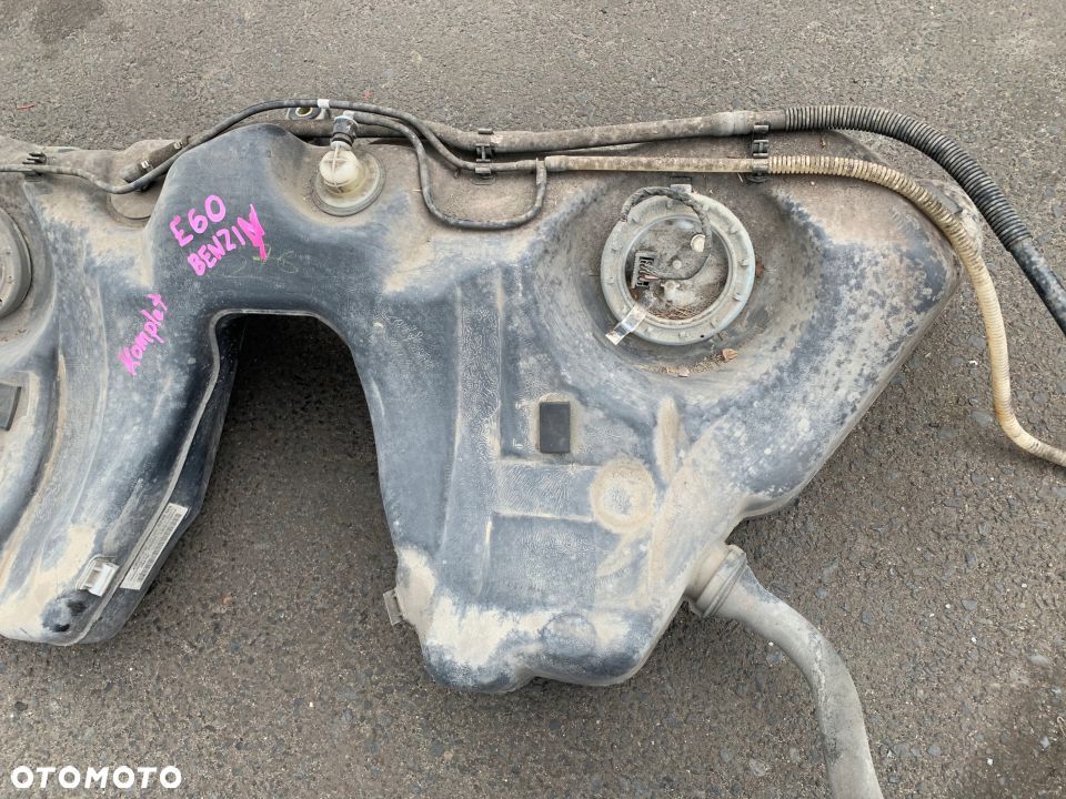 ZBIORNIK PALIWA BAK KOMPLETNY BMW E60 BENZYNA - 2