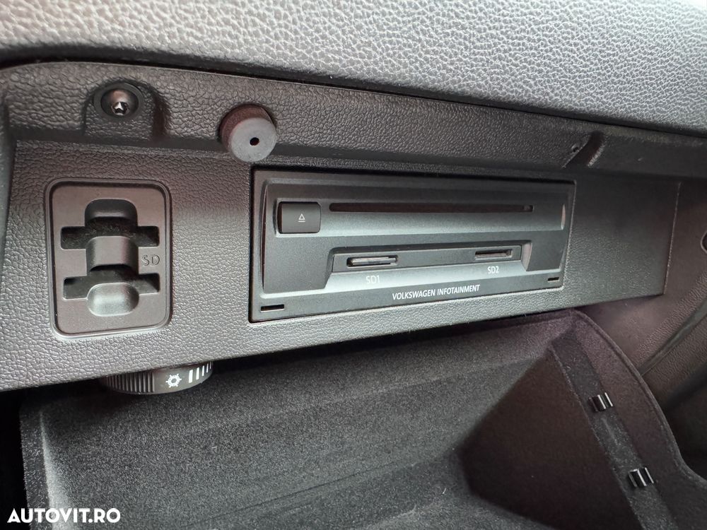 Volkswagen Passat 2.0 TDI DSG (BlueMotion Technology) Comfortline - 33