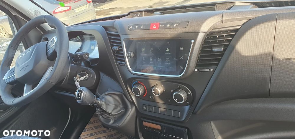 Iveco Daily 35S18 - 28