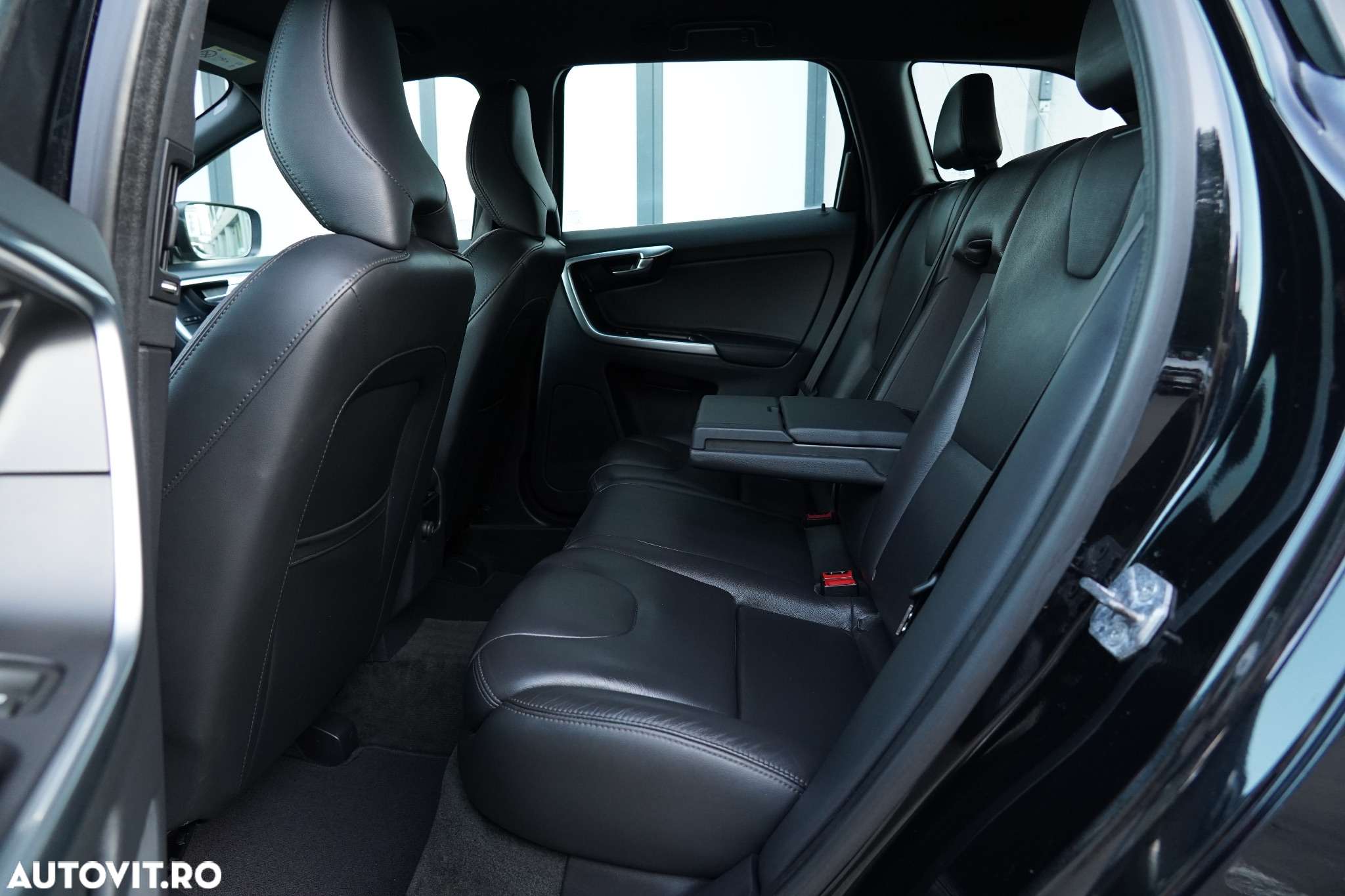 Volvo XC 60 D5 AWD Aut. Summum - 13