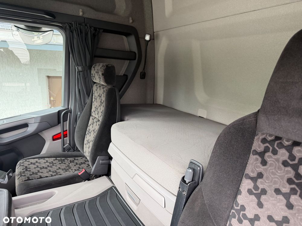 Scania G450 XT 4x4 niemiecka na poduszce - 9