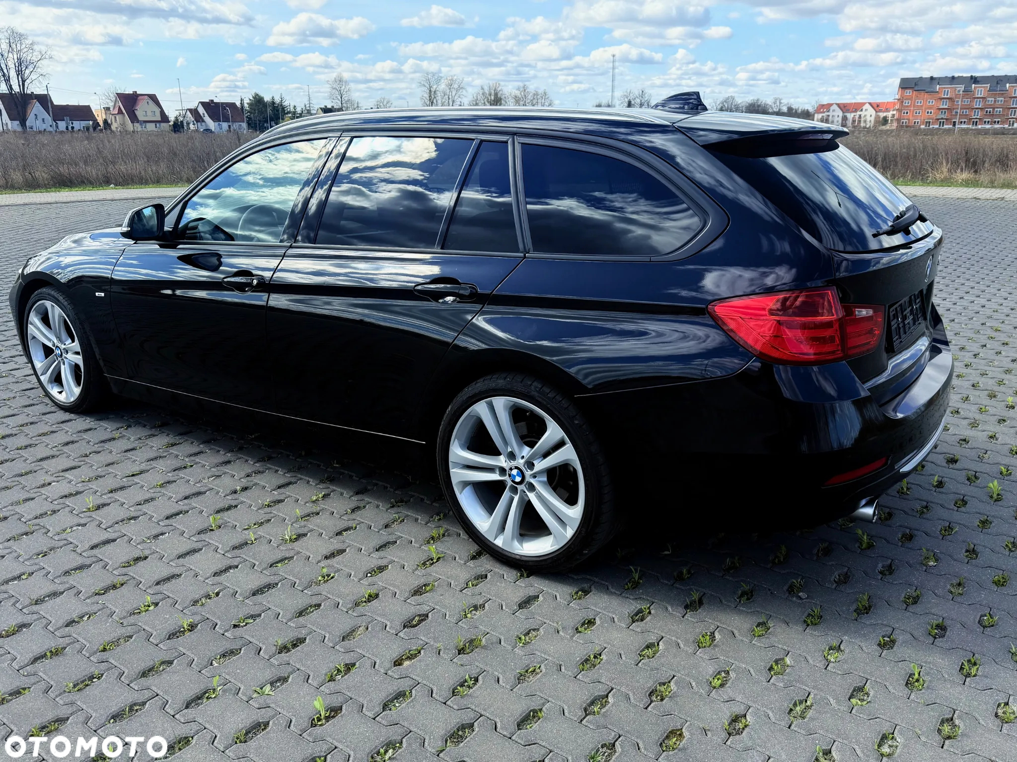 BMW Seria 3 318d Touring Modern Line - 12