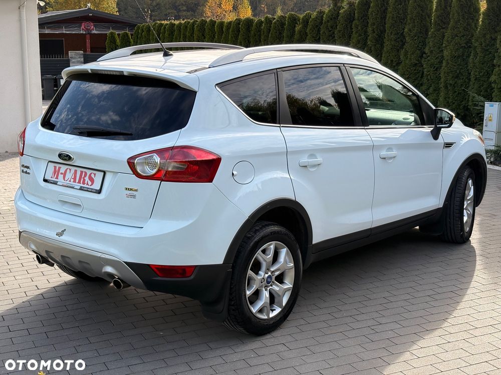 Ford Kuga 2.0 TDCi 2x4 Titanium - 10