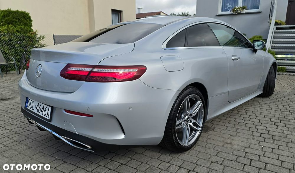 Mercedes-Benz Klasa E 300 9G-TRONIC - 5