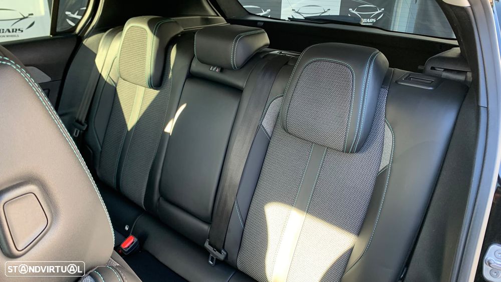 Peugeot 308 1.6 Hybrid Allure Pack e-EAT8 - 19
