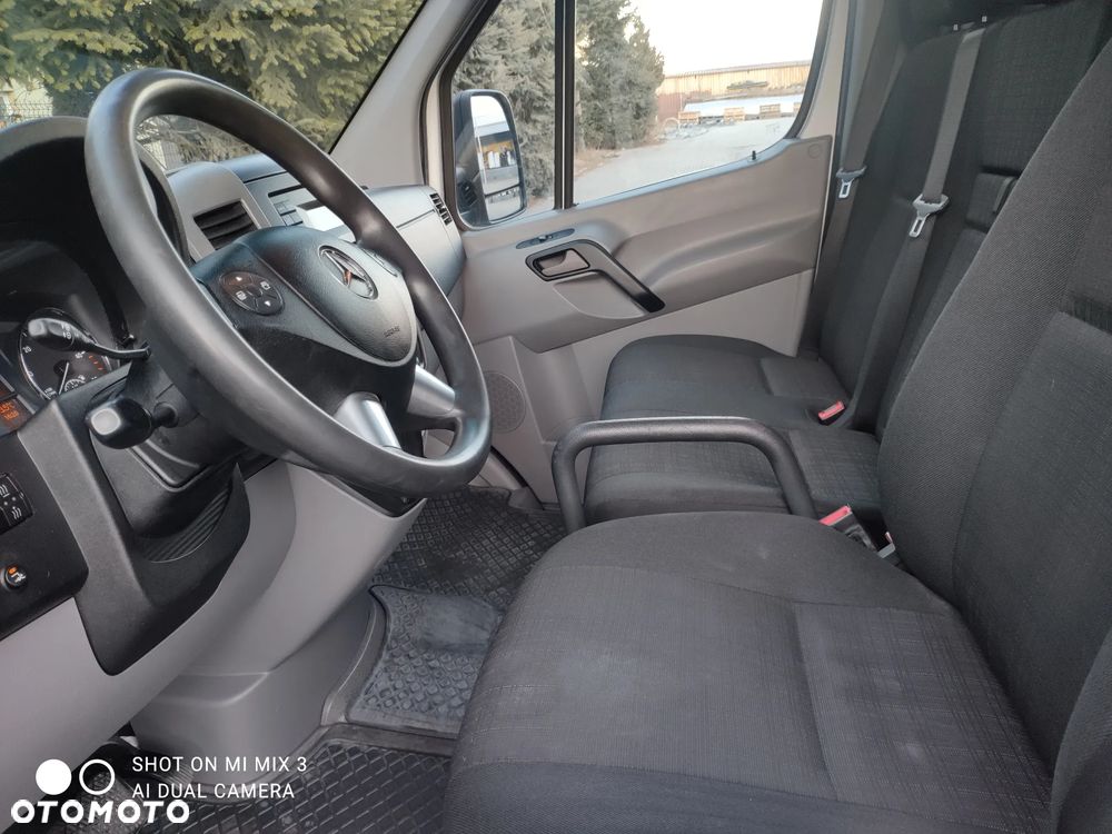 Mercedes-Benz Sprinter 319 - 20