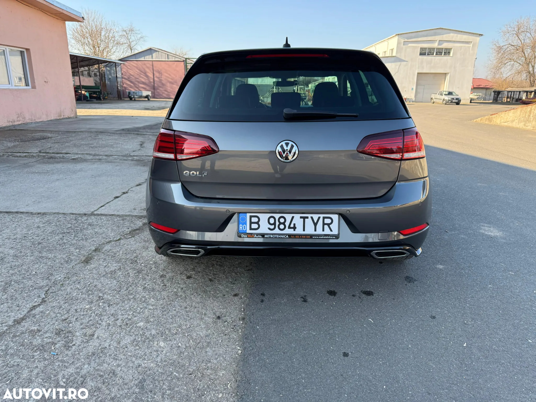 Volkswagen Golf 1.6 TDI DSG Comfortline - 10