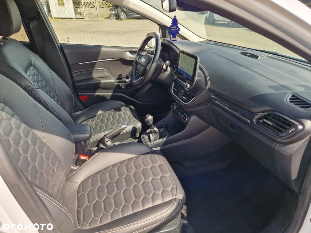 Ford Fiesta 1.0 EcoBoost Hybrid S&S TITANIUM VIGNALE - 17