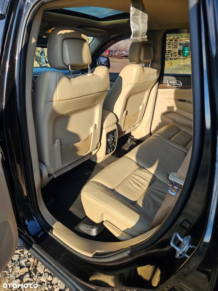 Jeep Grand Cherokee - 21