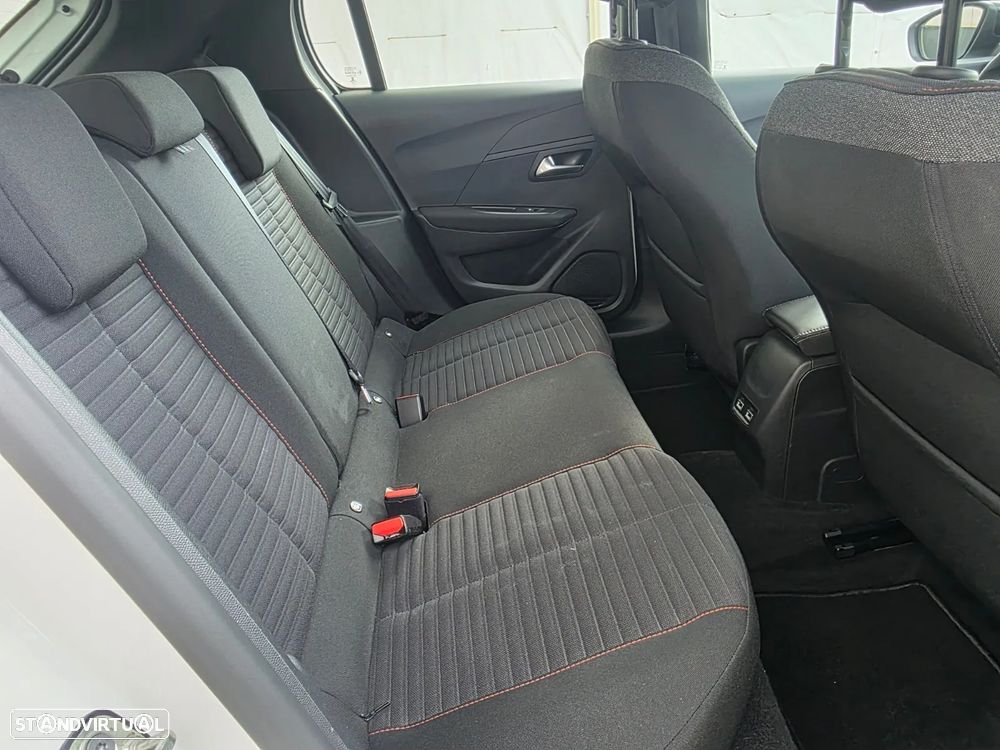 Peugeot e-208 Allure - 16