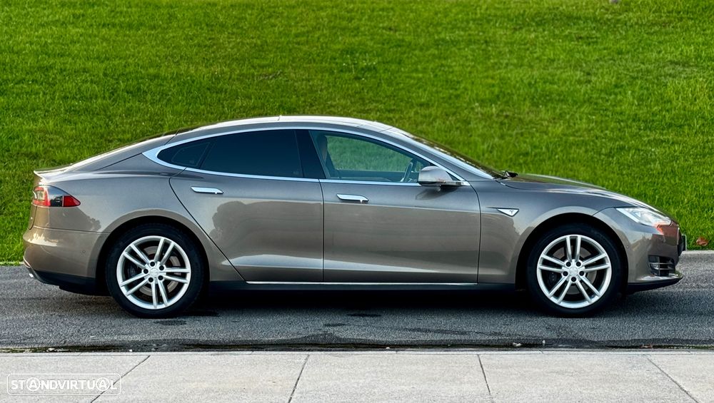 Tesla Model S 85 - 4