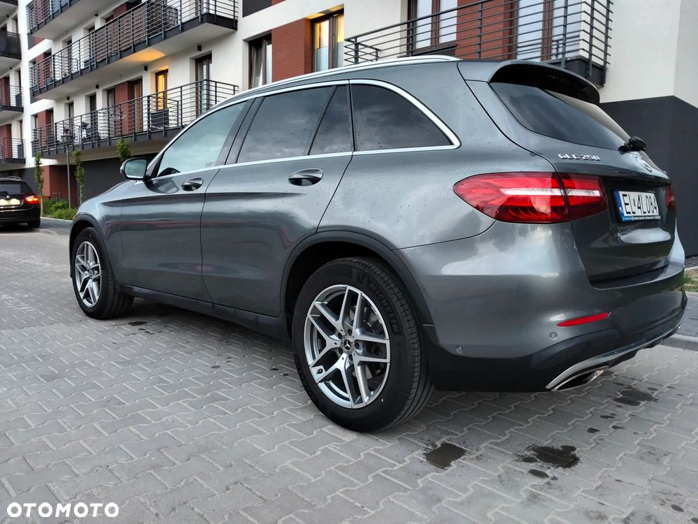 Mercedes-Benz GLC - 6