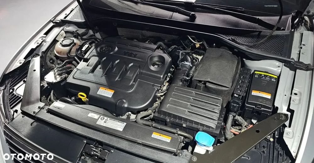 Volkswagen Passat 2.0 TDI SCR 4Motion DDG Highline - 10