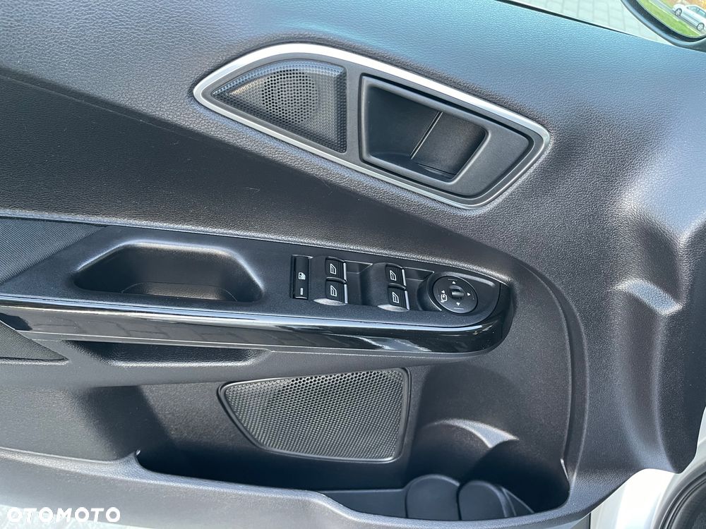 Ford B-MAX 1.6 Titanium - 23