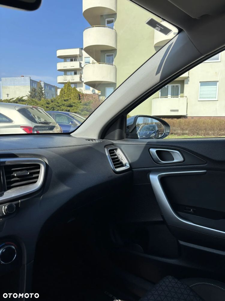 Kia Ceed 1.4 T-GDI M DCT - 19