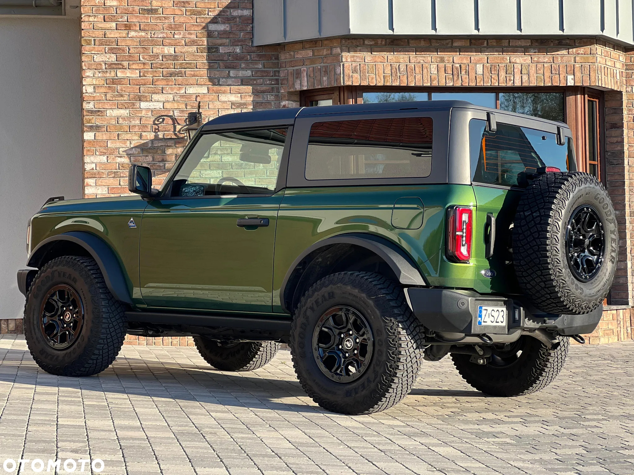 Ford Bronco - 5