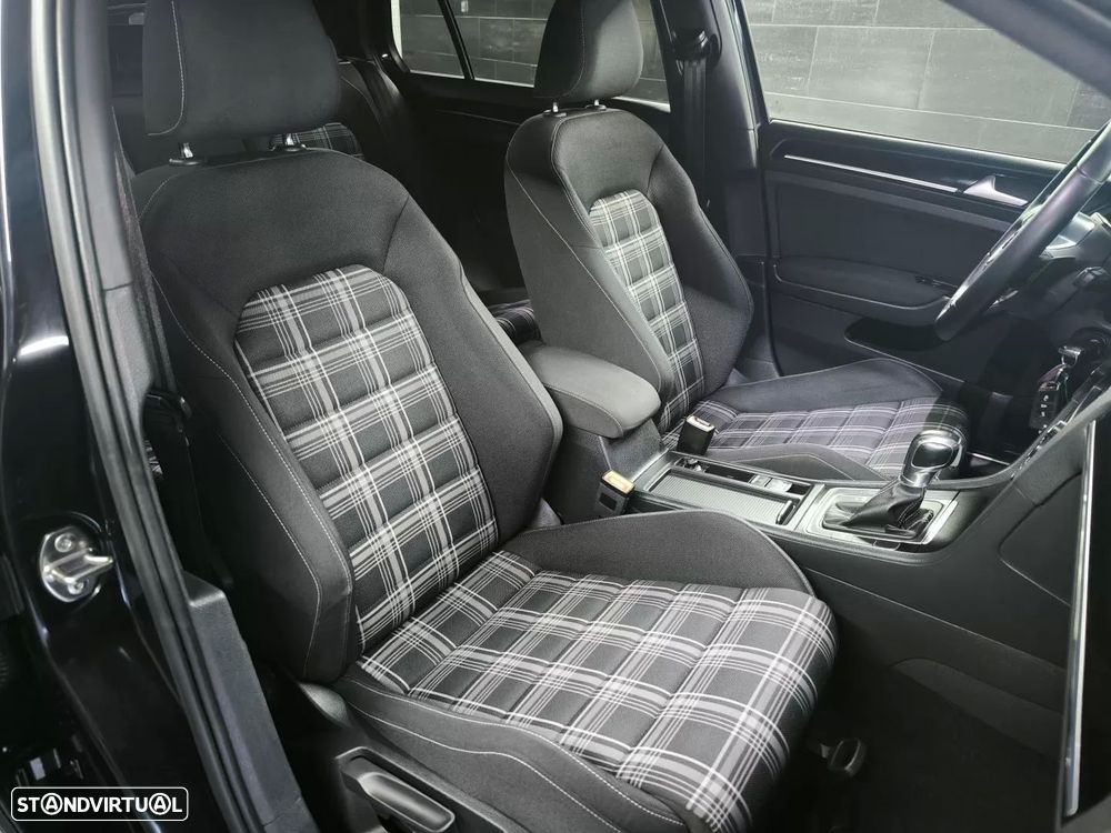 VW Golf 2.0 TDI GTD DSG - 6