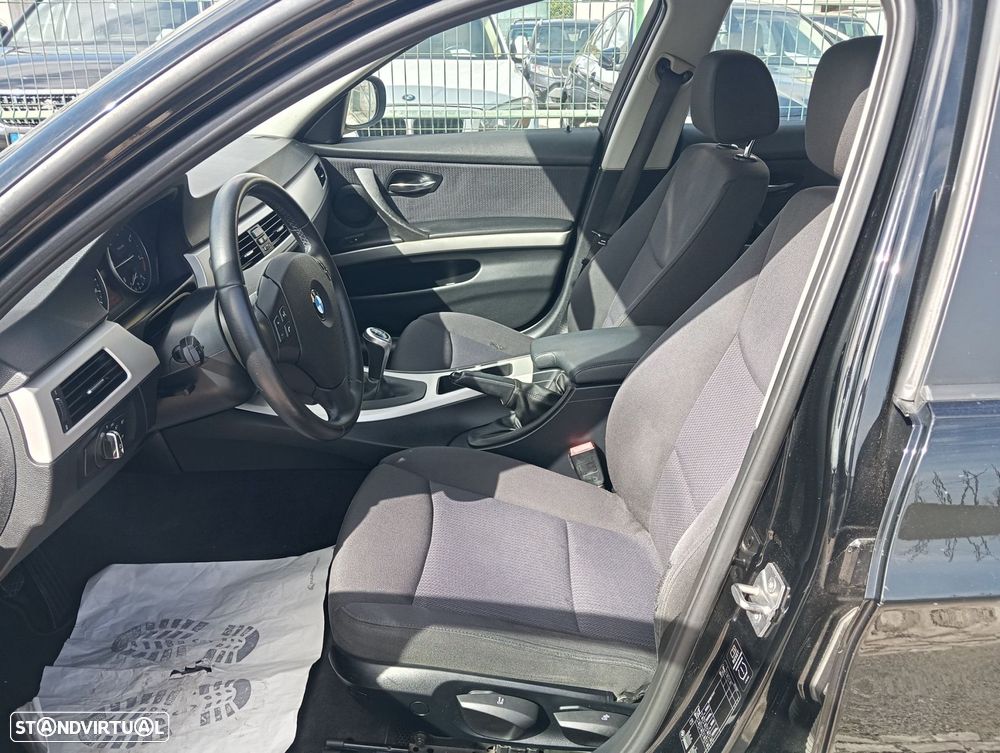 BMW 320 d LifeStyle - 7