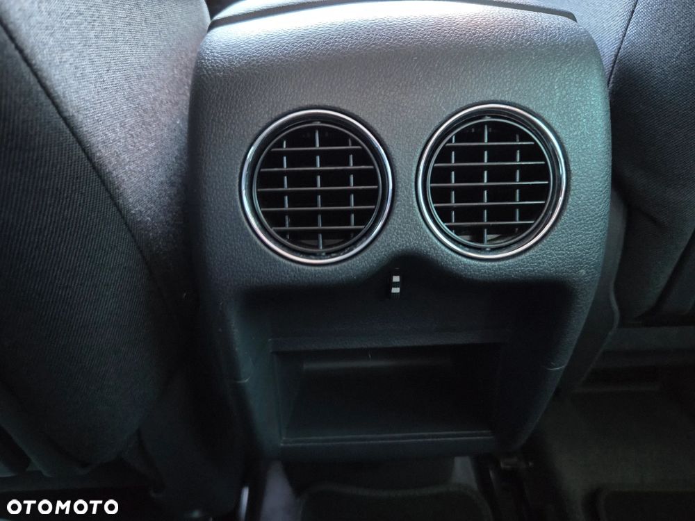 Peugeot 3008 HDi 160 Automatik Allure - 22