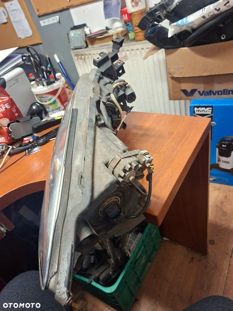 Lampa przednia ReflektoR Mazda 6 GH 2009 - 8