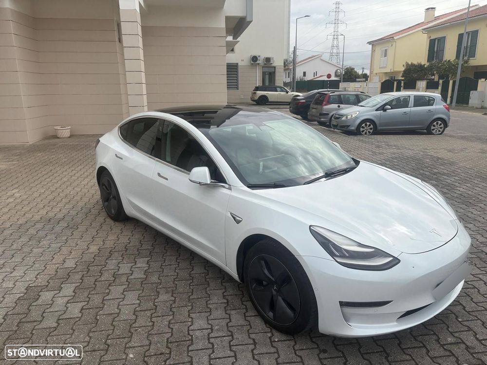 Tesla Model 3 - 6