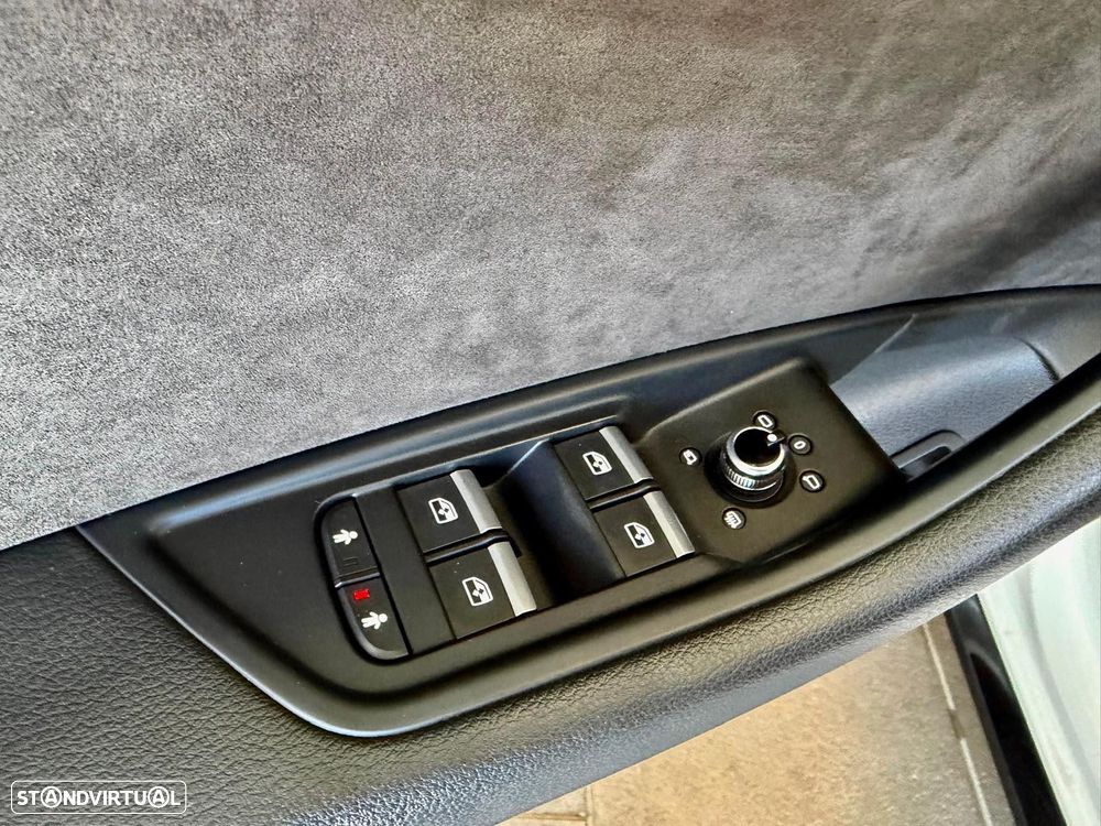 Audi A4 Avant 2.0 TDI S-line S tronic - 13