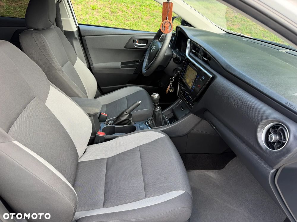 Toyota Auris 1.4 D-4D Dynamic - 18