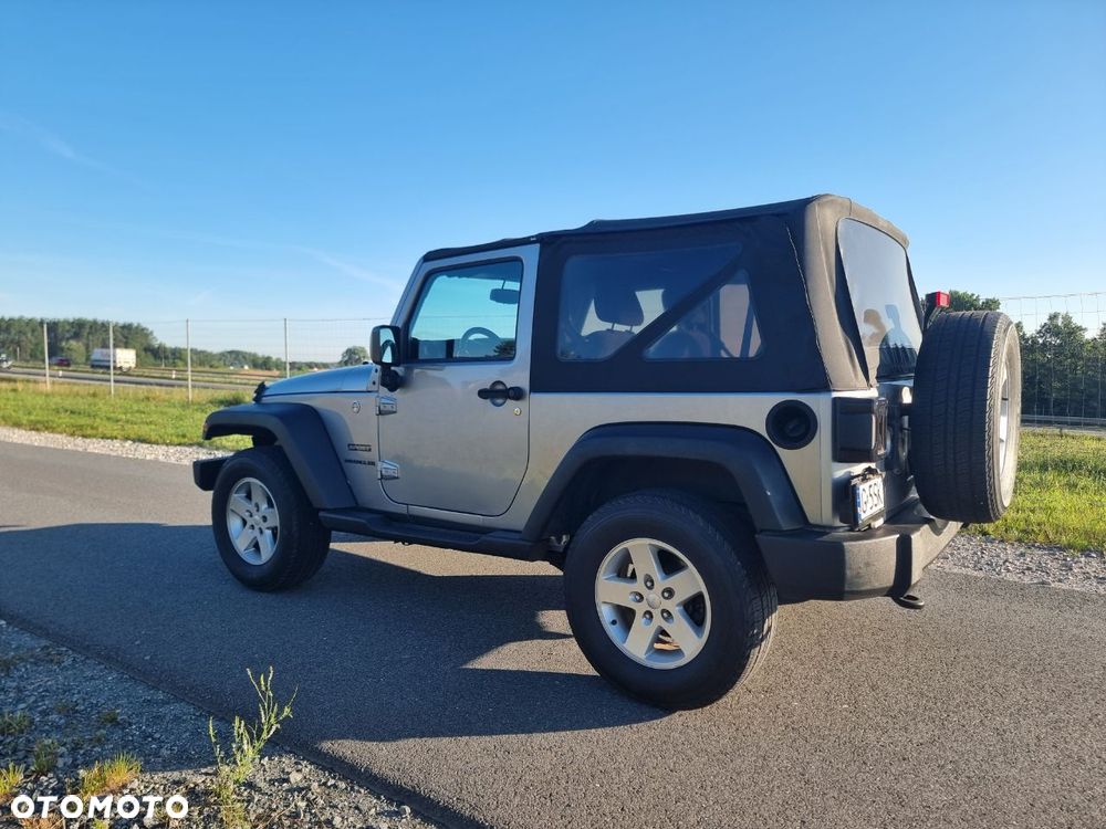 Jeep Wrangler - 10