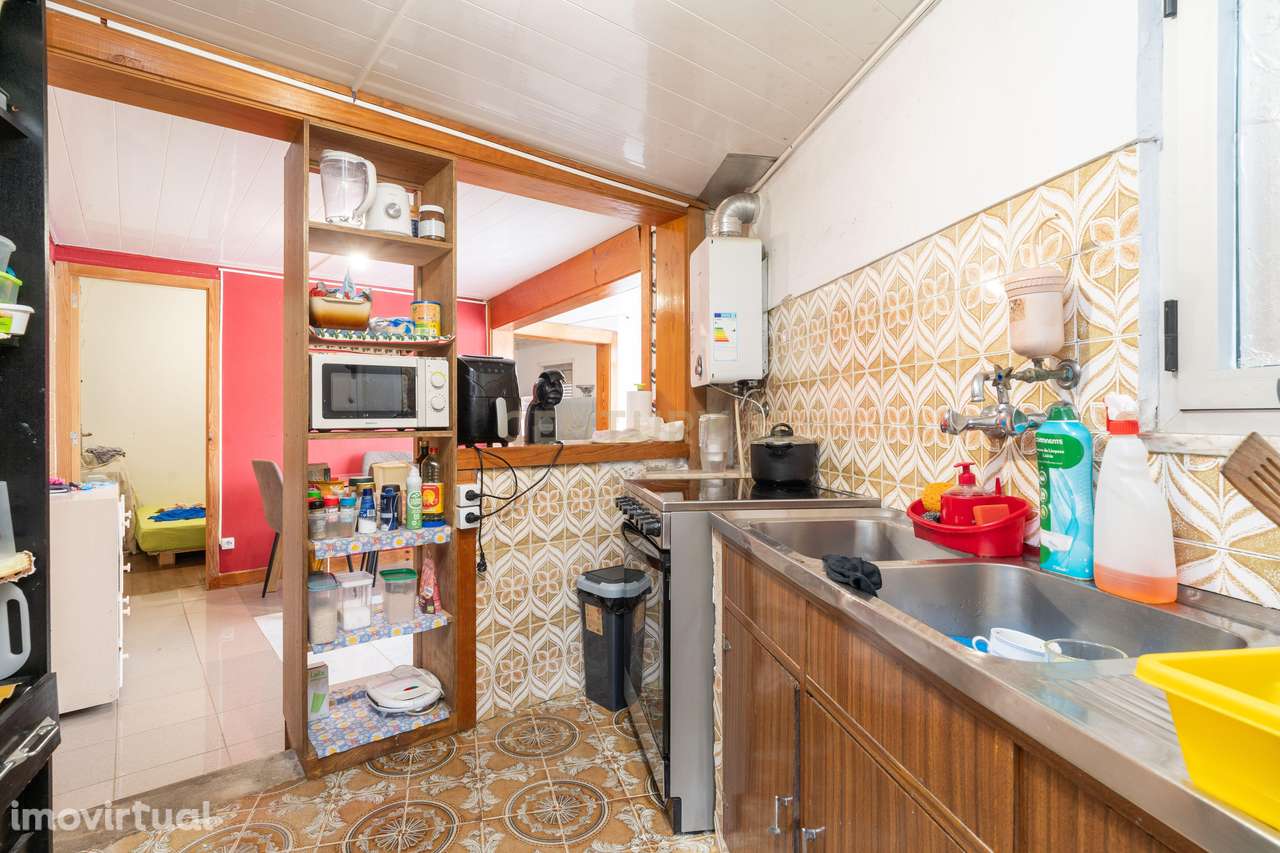 Moradia T2 em São Frutuoso, Ceira - Grande imagem: 5/16