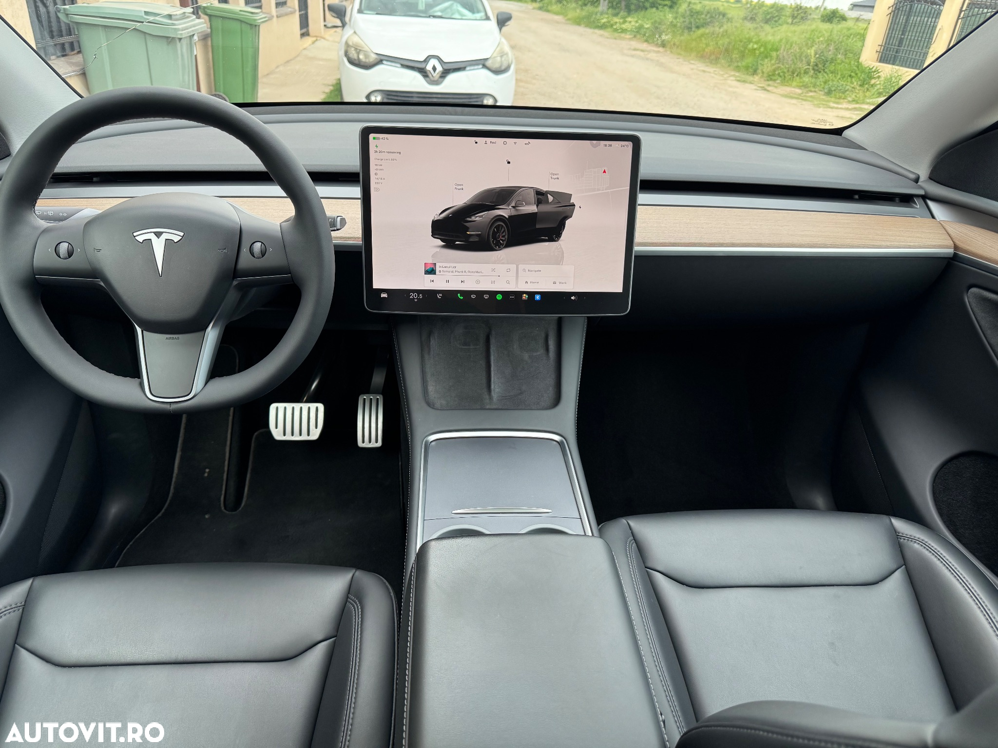 Tesla Model Y Performance - 14