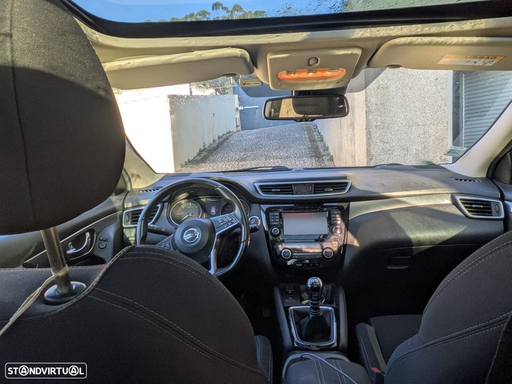Nissan Qashqai 1.5 dCi N-Connecta Business - 2