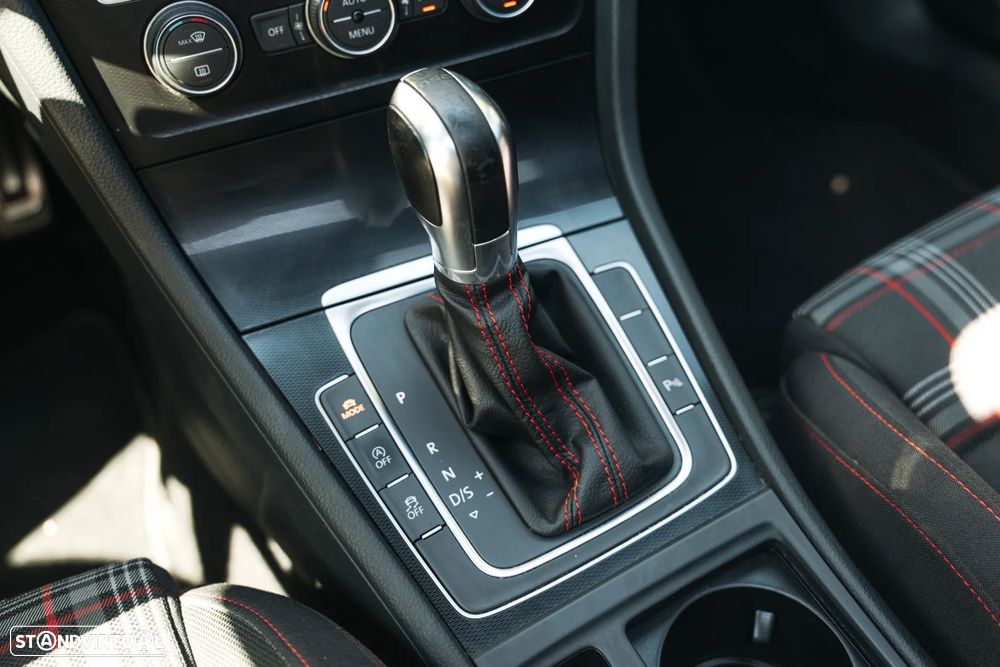 VW Golf 2.0 TSi GTi DSG Performance - 34