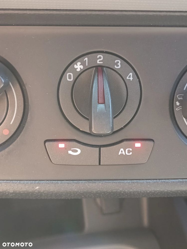 Seat Ibiza 1.4 16V Reference - 15