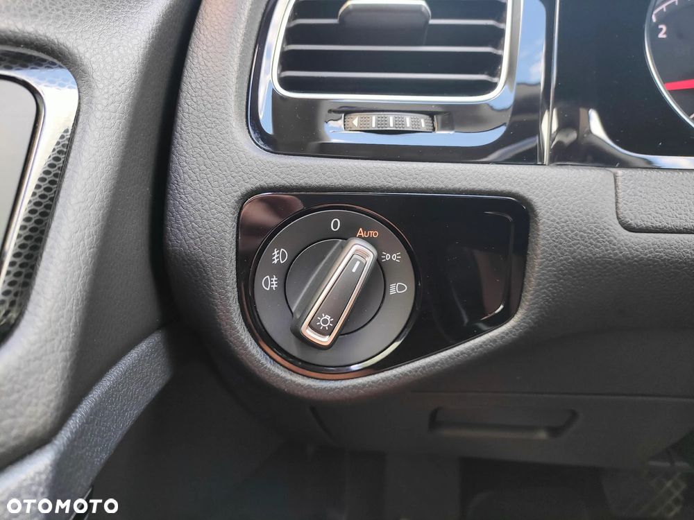 Volkswagen Golf 2.0 TDI (BlueMotion Technology) DSG Highline - 28