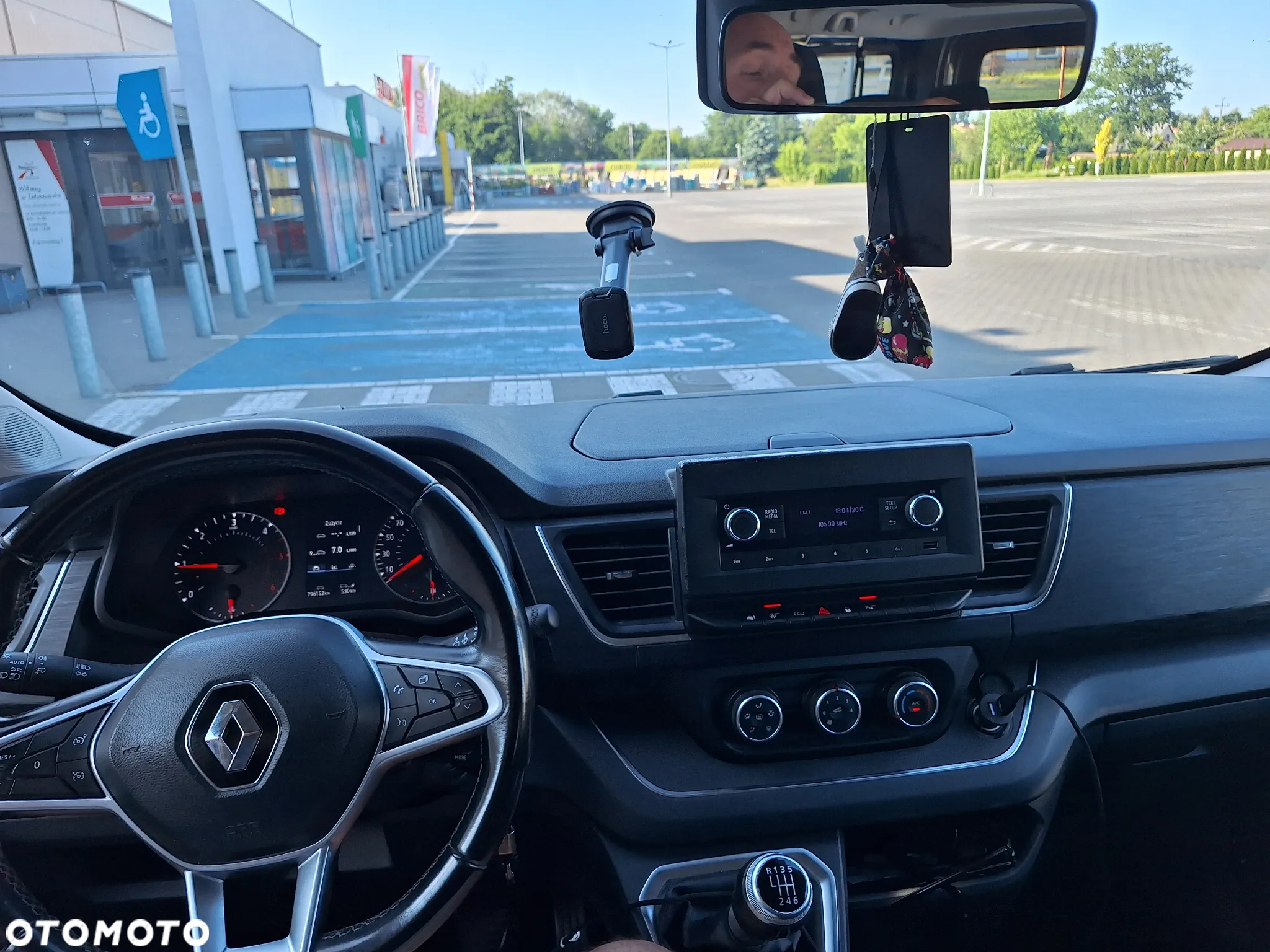 Renault Trafic SpaceClass 2.0 dCi Escapade - 8