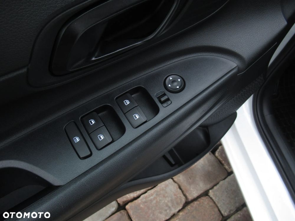 Hyundai i20 1.2 Modern - 36