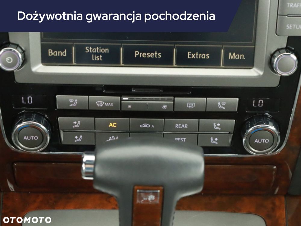 Volkswagen Phaeton - 21