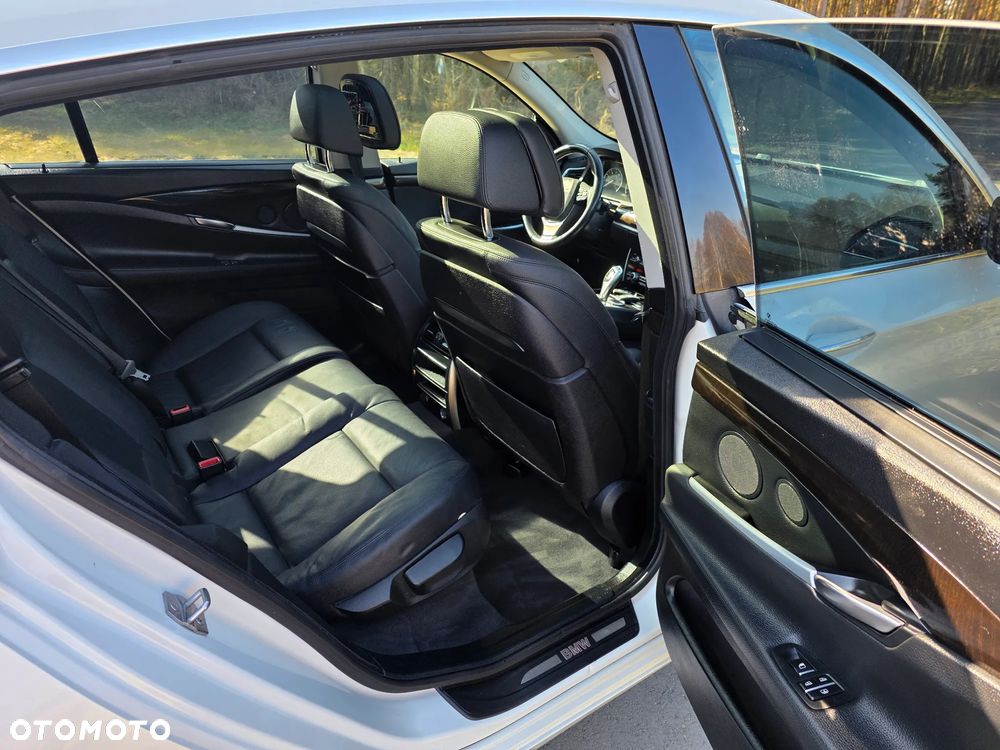 BMW Seria 5 535i xDrive - 8