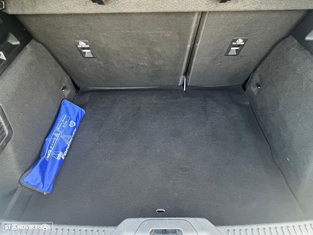 Ford Focus 1.0 EcoBoost MHEV ST-Line Style SIP - 38