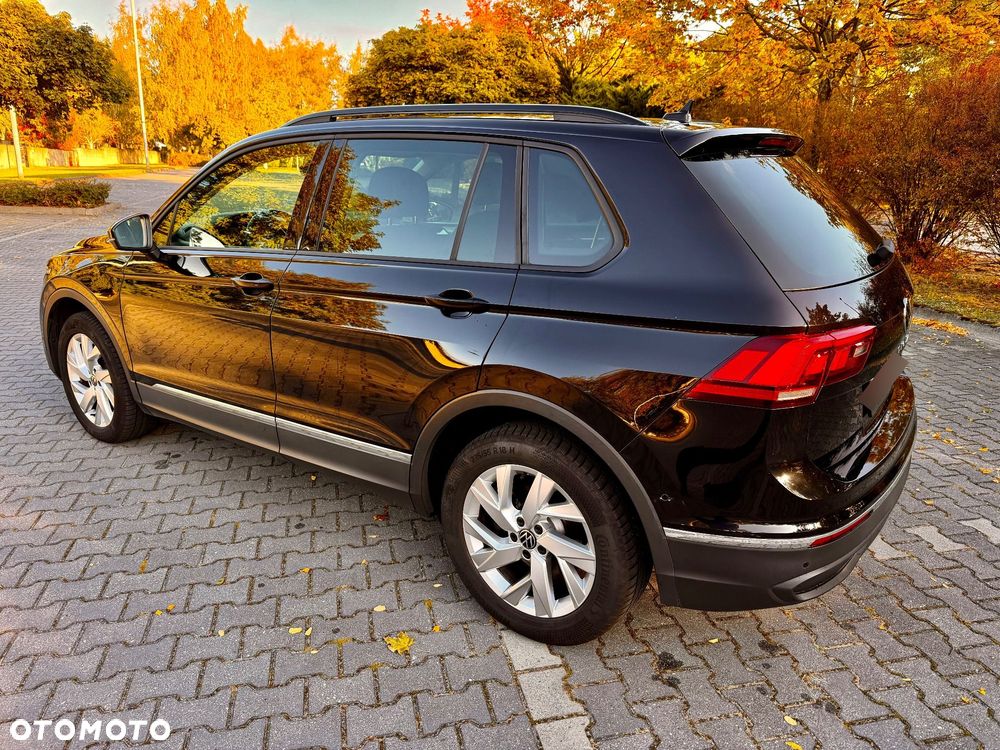 Volkswagen Tiguan - 10