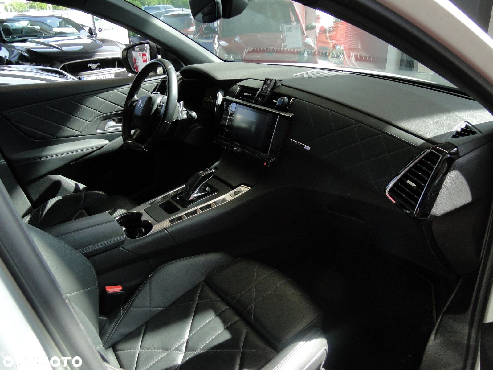 DS Automobiles DS 7 Crossback - 16