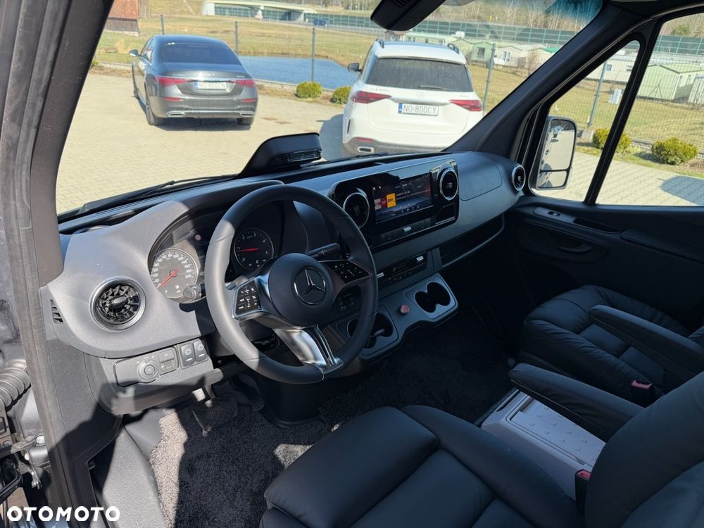 Mercedes-Benz Sprinter - 8