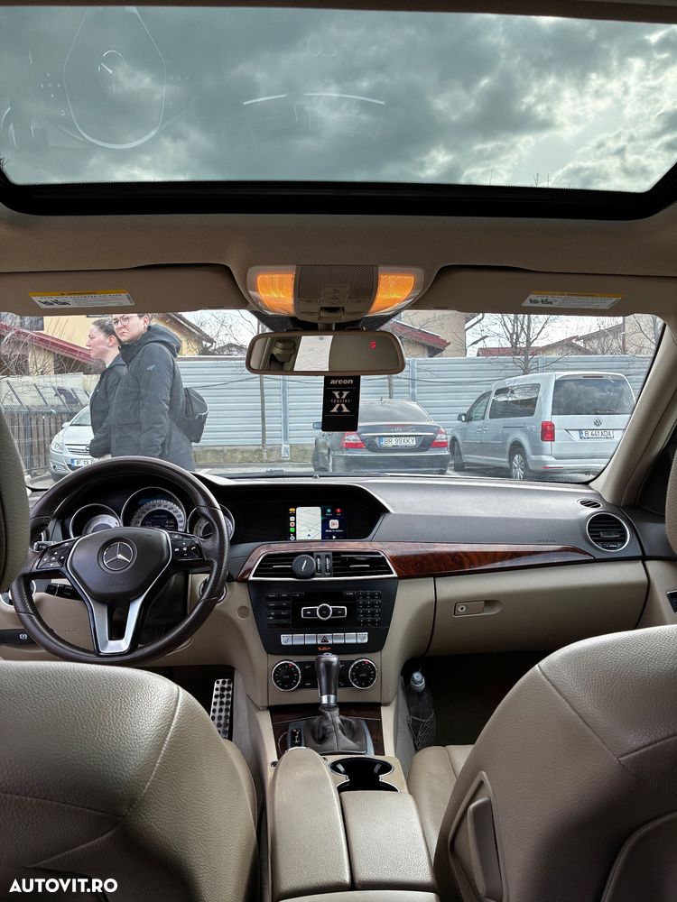Mercedes-Benz C 250 CGI BlueEFFICIENCY - 24