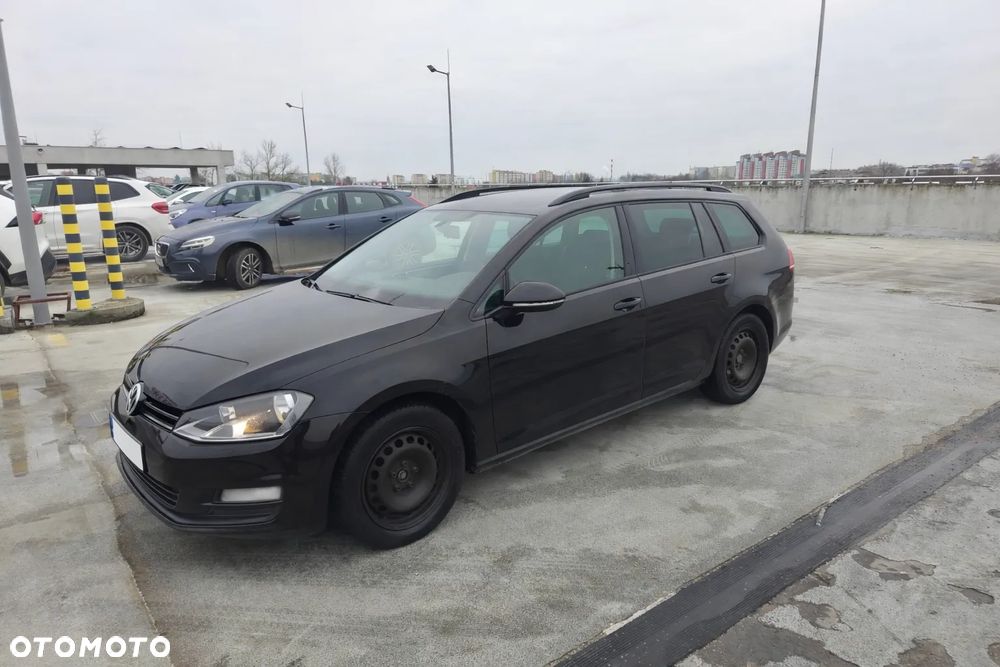 Volkswagen Golf 1.6 TDI Highline - 5