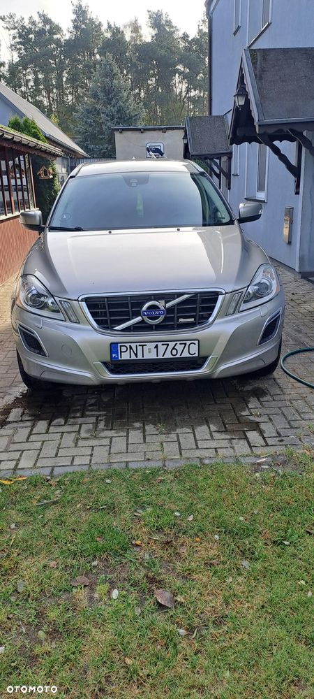 Volvo XC 60 D5 AWD Geartronic Momentum - 1