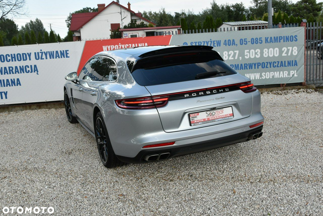Porsche Panamera Turbo Sport Turismo - 22