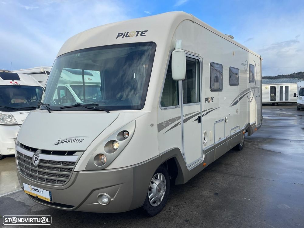 Pilote Explorateur G742 c/Cama Central - Autocaravana - 1