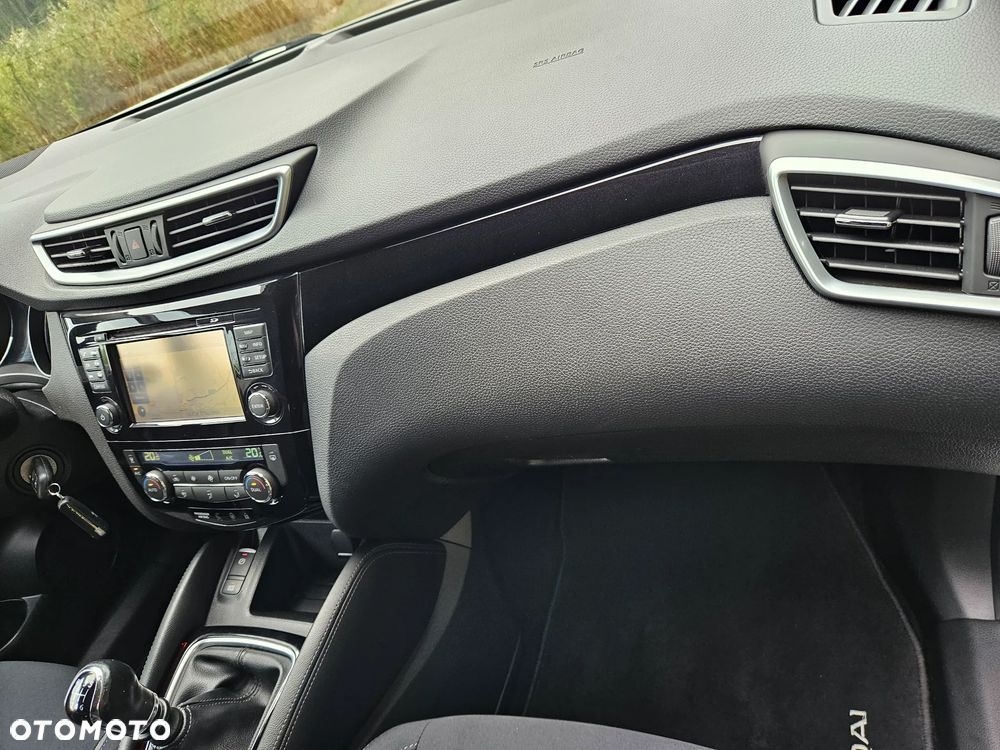 Nissan Qashqai 1.2 DIG-T N-Vision - 32