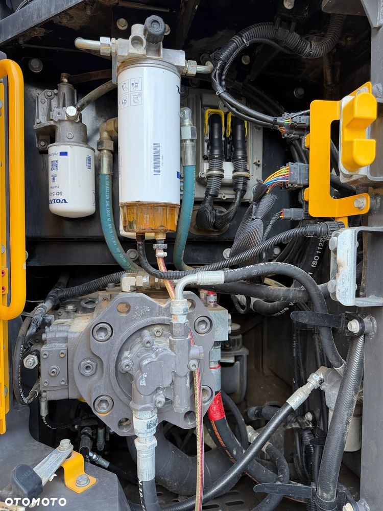 Volvo ECR 235 EL - 17