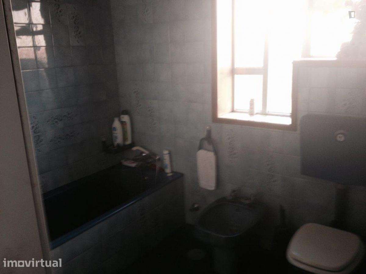 Quarto - localizado em Paredes de Ferreira Porto - Grande imagem: 4/8
